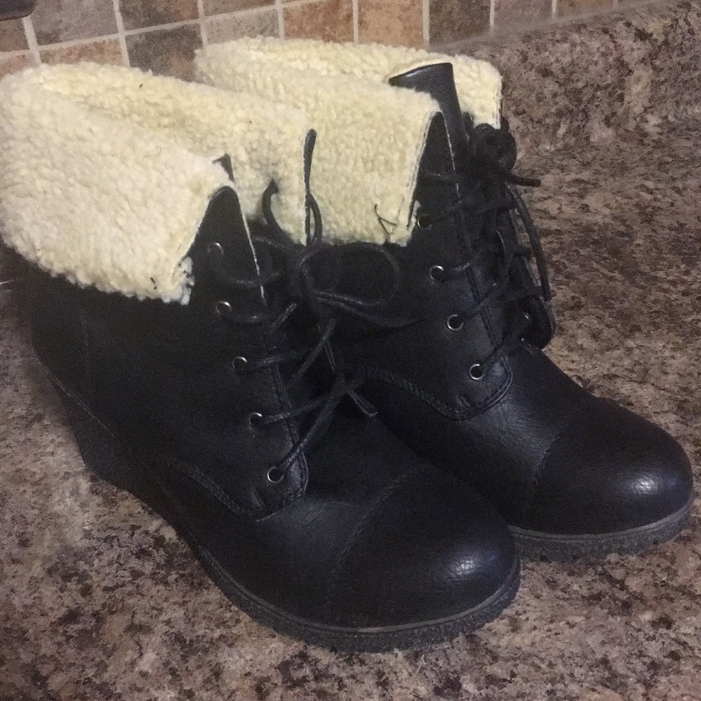 Black wedge boots